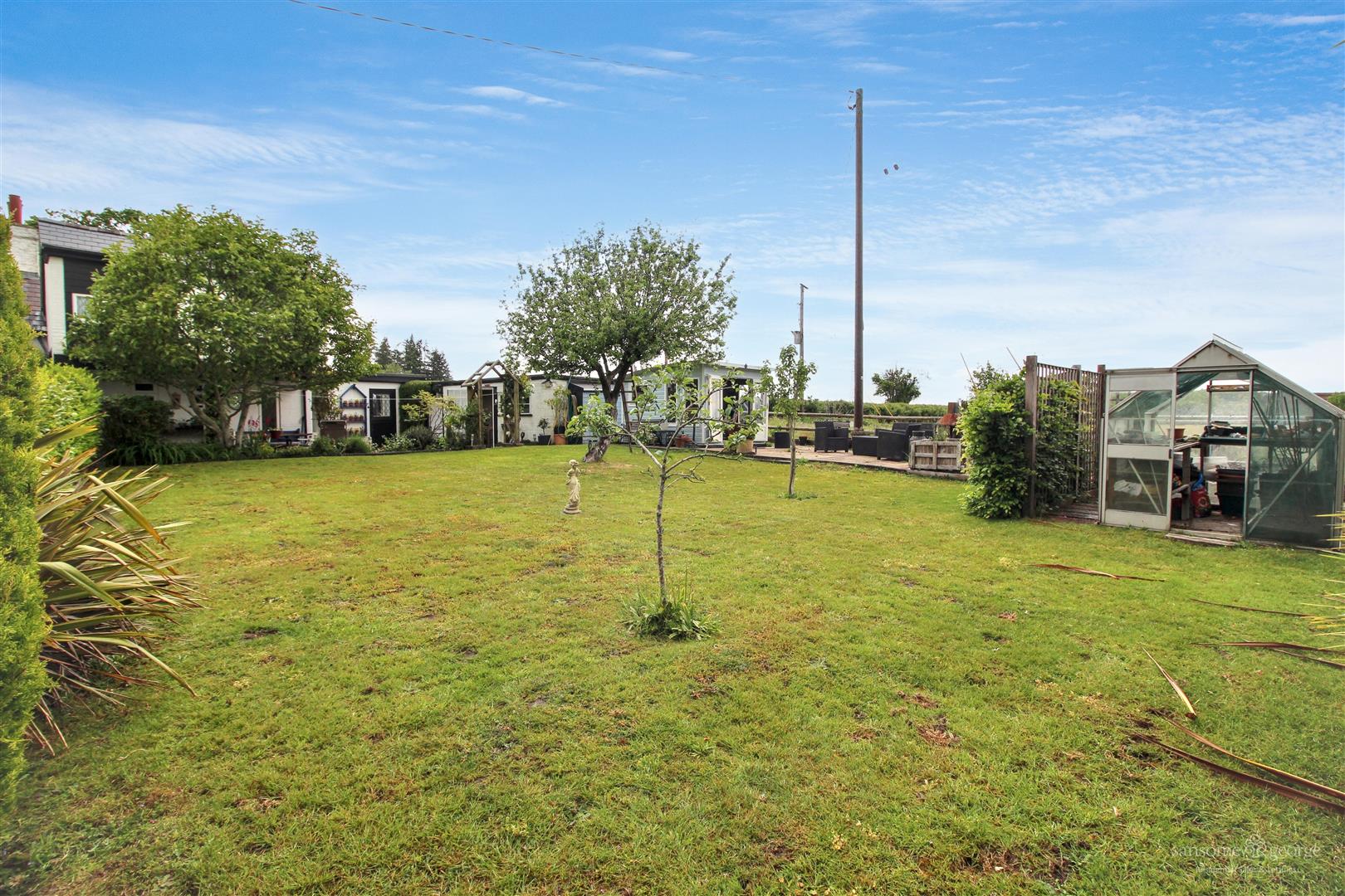 Crookham Common Road, Brimpton, Reading